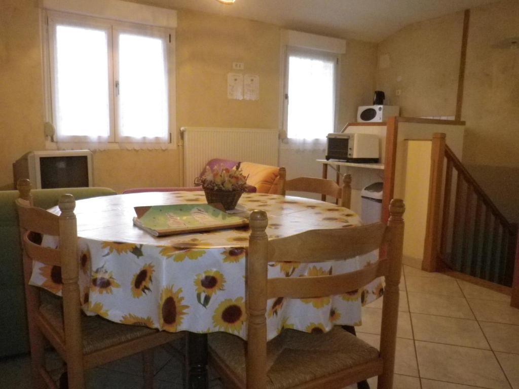 Chambre D'Hotes La Ferme Du Vallon Moirey Стая снимка